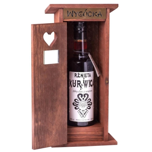 Wódka Kurnwica Rżnieta 0,5l 34% + kibelek drewniany